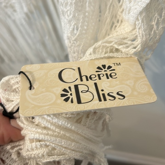 Cherie Bliss Crochet Lace Vest with fringes - Picture 7 of 8